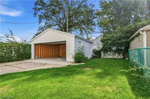 2095 Chesterland Ave, Oakwood, OH 44107 - Photo 46