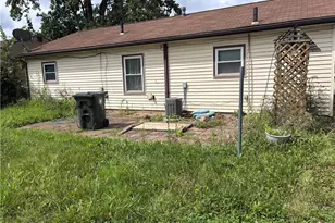 2300 Midway Ave NE, Canton, OH 44705 - Photo 16