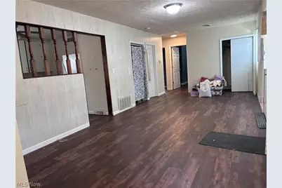 2300 Midway Avenue NE, Canton, OH 44705 - Photo 14