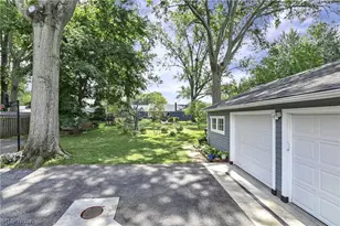 33081 Lake Rd, Avon Lake, OH 44012 - Photo 12