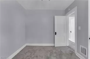 2153 W 106th St, Loveland, OH 44102 - Photo 14