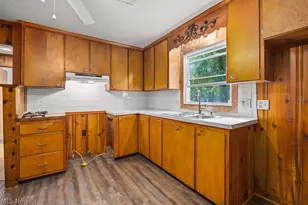 86 E Market St, Seville, OH 44273 - Photo 4