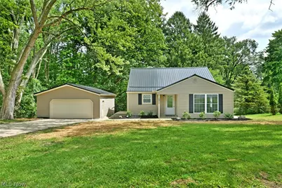 1911 Hubbard Thomas Road, Hubbard, OH 44425 - Photo 1