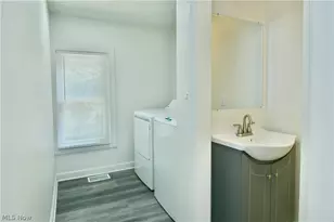 1911 Hubbard Thomas Rd, Hubbard, OH 44425 - Photo 18
