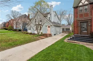 141 Melbourne Ave, Akron, OH 44313 - Photo 2