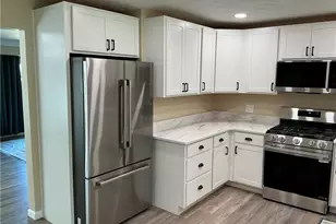 251 Hilliard Rd, Elyria, OH 44035 - Photo 2