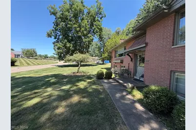 5030 Gardendale Avenue NE, Canton, OH 44714 - Photo 10