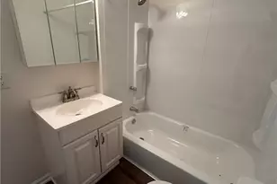 881 Harbor St, Conneaut, OH 44030 - Photo 20