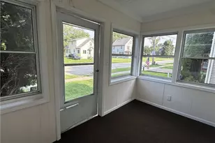 881 Harbor St, Conneaut, OH 44030 - Photo 4