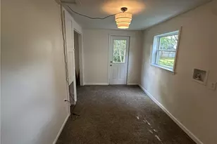 881 Harbor St, Conneaut, OH 44030 - Photo 10