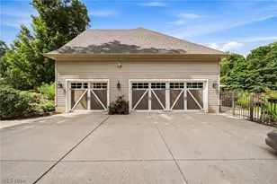 10704 Majesty Ln, Concord Twp, OH 44077 - Photo 46