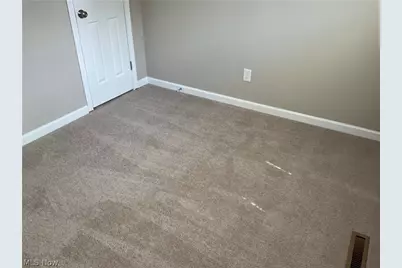 38397 Dolores Drive, Eastlake, OH 44095 - Photo 18