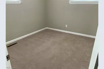 38397 Dolores Drive, Eastlake, OH 44095 - Photo 14