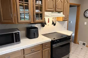 376 Fairgrounds Rd, Painesville, OH 44077 - Photo 8