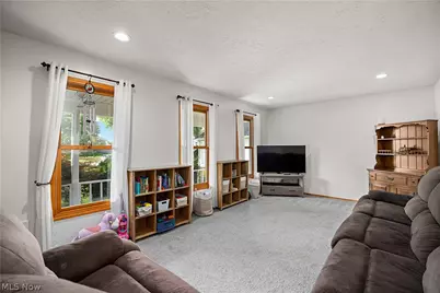 876 Moss Canyon Drive, Amherst, OH 44001 - Photo 2