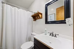 876 Moss Canyon Dr, Amherst, OH 44001 - Photo 12