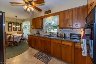 690 N Azalea Blvd, Barberton, OH 44203 - Photo 18