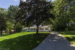 690 N Azalea Blvd, Barberton, OH 44203 - Photo 6