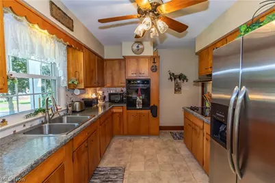 690 N Azalea Boulevard, Barberton, OH 44203 - Photo 16