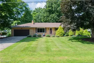 484 Beaumont Dr, Fairlawn, OH 44333 - Photo 1