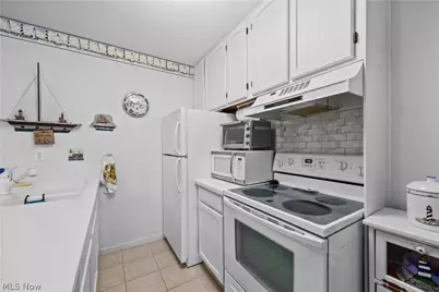 216 W Lakeshore Drive #E, Port Clinton, OH 43452 - Photo 16
