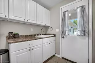 941 Woodstock Rd, Eastlake, OH 44095 - Photo 14
