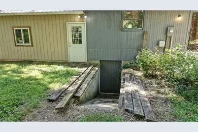 33111 Township Road 490, Killbuck, OH 44637 - Photo 16