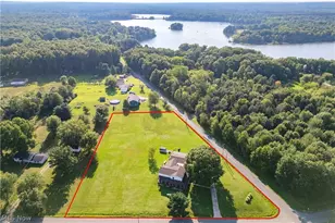 22525 Smith Northwest Rd, North Benton, OH 44449 - Photo 4