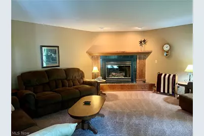 673 Hillcrest Drive, Wadsworth, OH 44281 - Photo 4