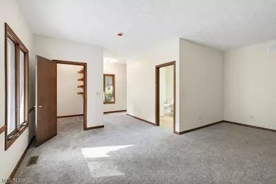 1177 W Portage Trail Extension, Cuyahoga Falls, OH 44223 - Photo 24