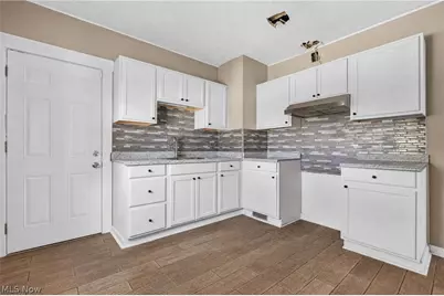 893 E 75th Street, Loveland, OH 44103 - Photo 10