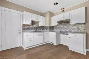 893 E 75th St, Loveland, OH 44103 - Photo 10