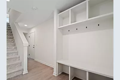 3274 Warren Road #1, Loveland, OH 44111 - Photo 6