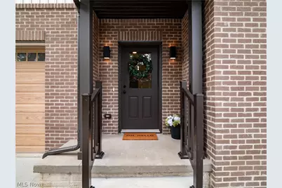 3274 Warren Road #1, Loveland, OH 44111 - Photo 4