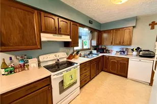 447 Rosch Ct SW, New Philadelphia, OH 44663 - Photo 8