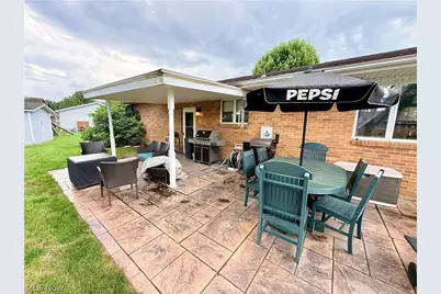 447 Rosch Court SW, New Philadelphia, OH 44663 - Photo 2