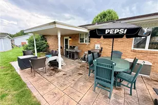 447 Rosch Ct SW, New Philadelphia, OH 44663 - Photo 2