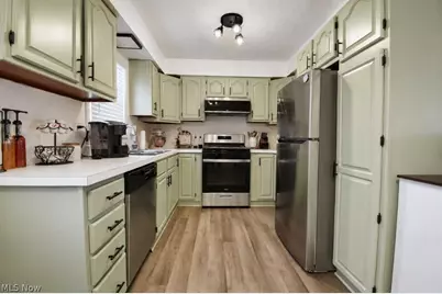 34411 Beach Park Avenue, Eastlake, OH 44095 - Photo 6