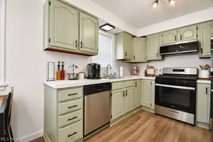 34411 Beach Park Ave, Eastlake, OH 44095 - Photo 8