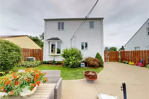 32325 Dickerson Rd, Willowick, OH 44095 - Photo 24