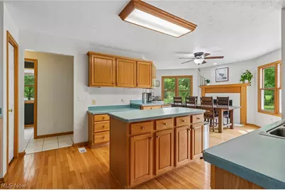 11335 Woodie Glen Drive, Chardon, OH 44024 - Photo 8