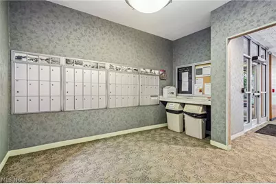 13800 Shaker Boulevard #902, Loveland, OH 44120 - Photo 28