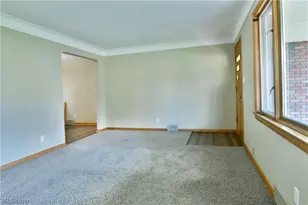 459 Peters Dr, Campbell, OH 44405 - Photo 12