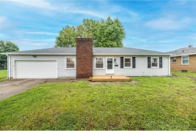 550 Neoka Drive, Campbell, OH 44405 - Photo 1