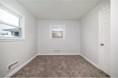 550 Neoka Drive, Campbell, OH 44405 - Photo 22