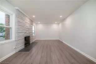 550 Neoka Dr, Campbell, OH 44405 - Photo 6