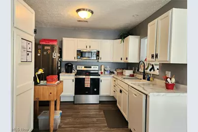 425 Harvest Drive, Ravenna, OH 44266 - Photo 8