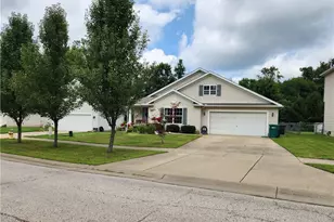 425 Harvest Dr, Ravenna, OH 44266 - Photo 2