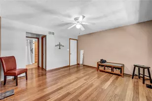 2213 Devon Ct, Akron, OH 44312 - Photo 4