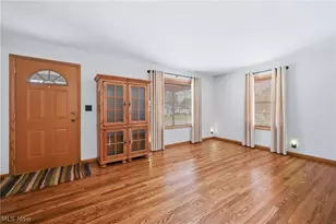 139 Fox St, Hubbard, OH 44425 - Photo 6